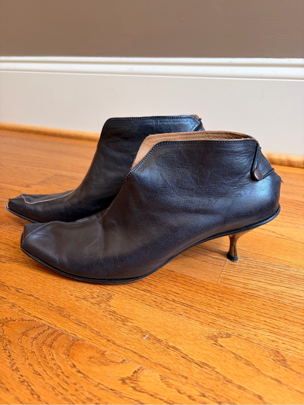 Vintage Cydwoq Skate Black Leather Ankle Boots